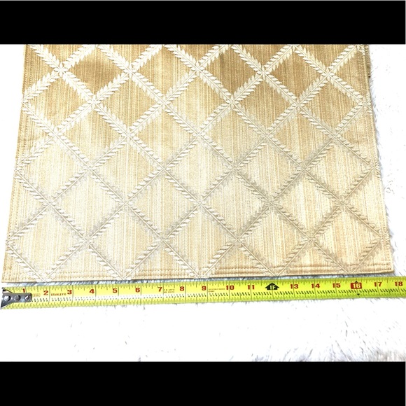Gold placemats - Picture 5 of 7